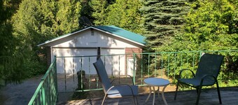 Woodland Retreat in Spokane / Mead