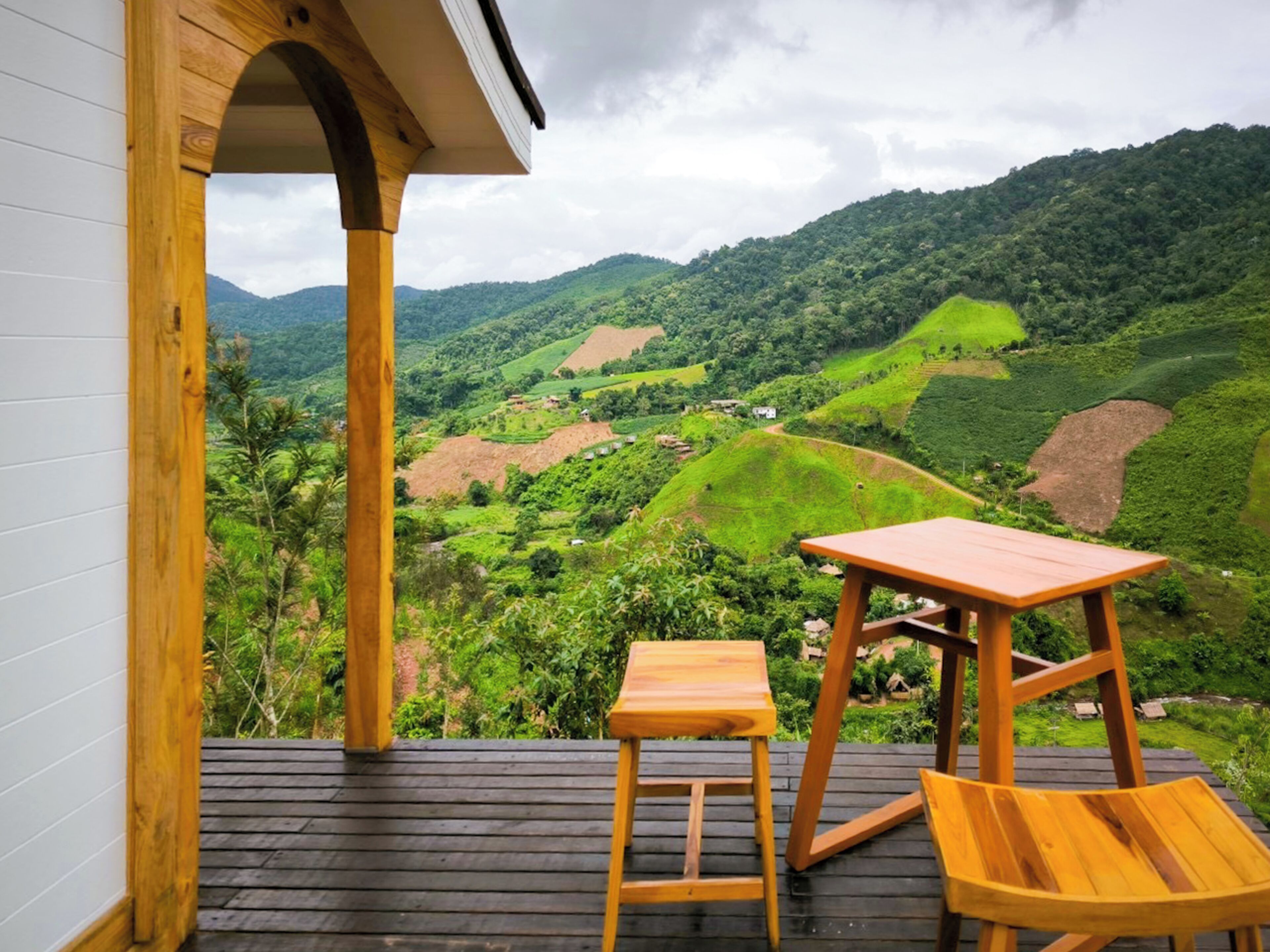 Standard-Doppelzimmer, Bergblick | Wohnbereich