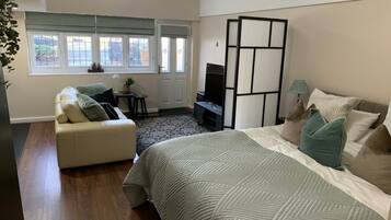 1 bedroom, iron/ironing board, WiFi, bed sheets