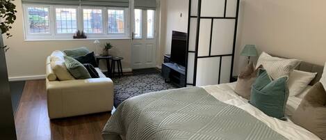 1 bedroom, iron/ironing board, WiFi, bed sheets