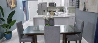 Very Large, charming 2- bedroom house in quaint Portmore with AC