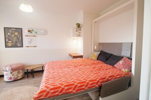 1 makuuhuone, työpöytä, silitysrauta/-lauta, ilmainen Wi-Fi