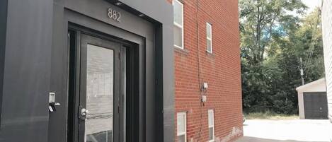 تفاصيل الفندق من الخارج