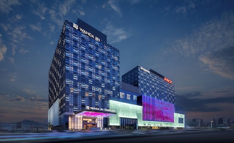 Exterior. Beijing Dongba Wanda Jin hotel