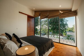 3 makuuhuonetta, tallelokero huoneessa, ilmainen Wi-Fi, vuodevaatteet