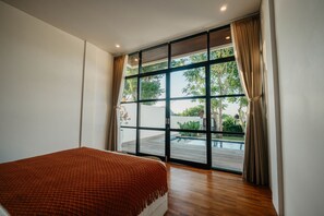 3 bedrooms, in-room safe, free WiFi, bed sheets