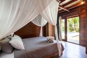 3 bedrooms, in-room safe, free WiFi, bed sheets