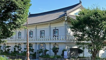 Mặt tiền nơi lưu trú