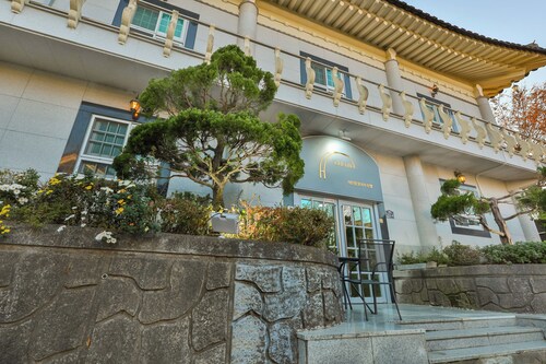 Hidden Hill Bulguksa Hotel