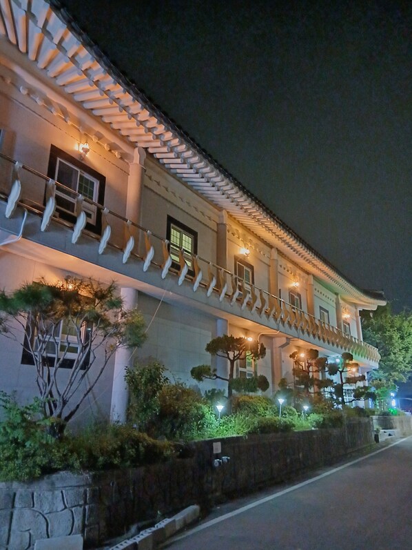 Fachada da propriedade