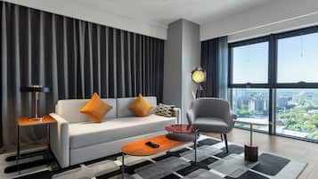 Suite básica | Cortinas opacas, tabla de planchar con plancha, cunas gratuitas