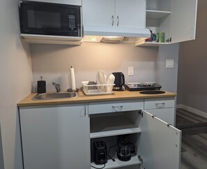 Microwave, stovetop, paper towels