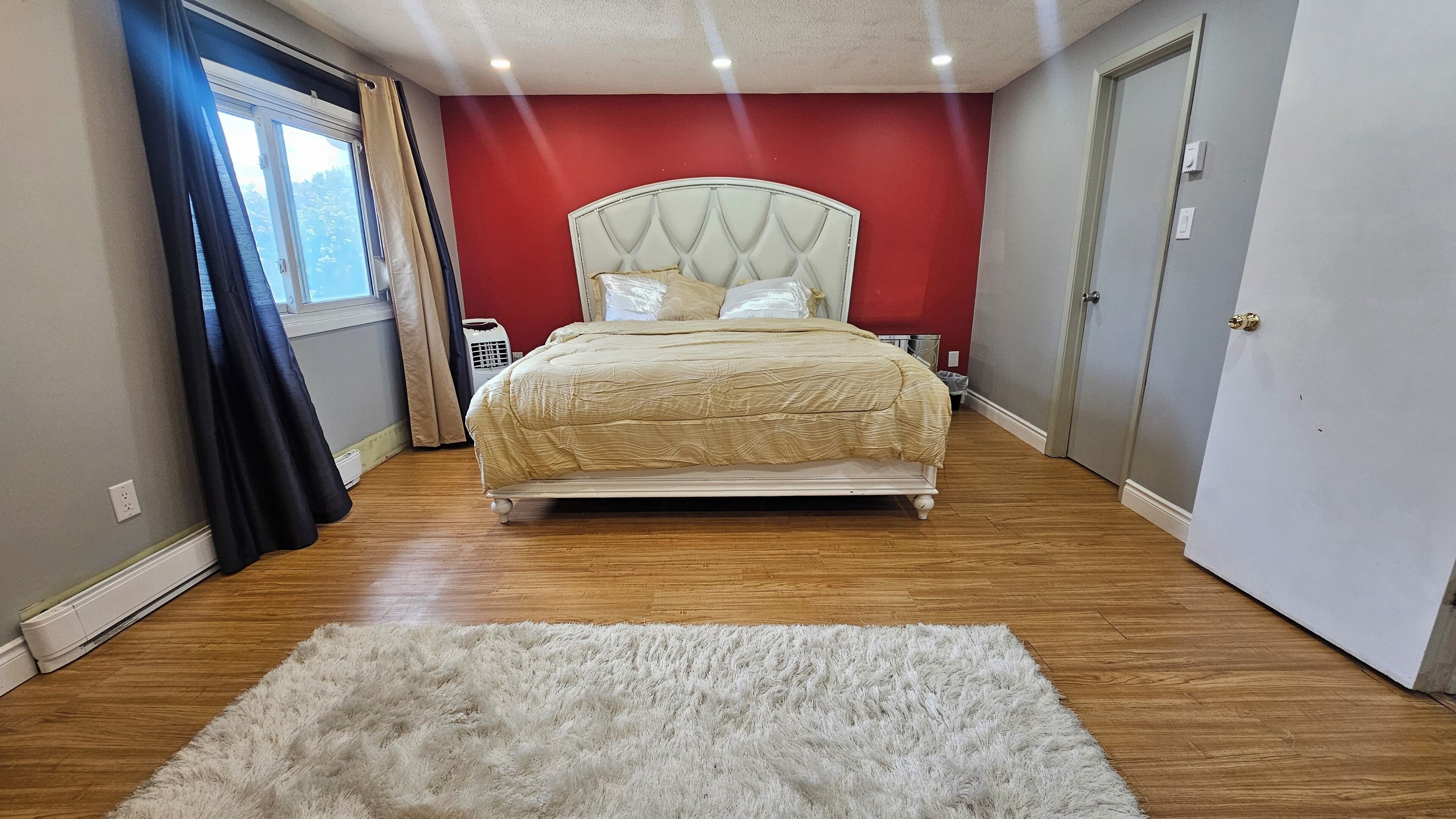 3 bedrooms, desk, iron/ironing board, free WiFi