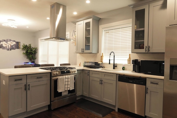 Micro-ondes, four, plaque de cuisson, lave-vaisselle