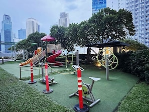 Área de juegos infantiles al aire libre