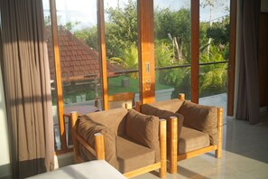 Deluxe Double Room | Desk, laptop workspace, free WiFi