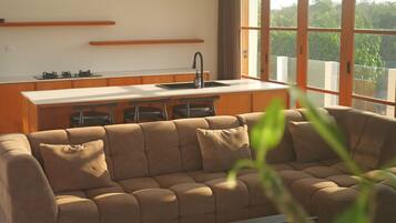 Penthouse | Kamar mandi | Kloset, handuk, sabun, dan sampo