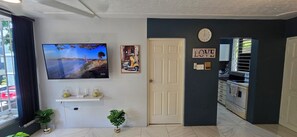 Interior - The Central Comfort in Kingston (Kingston)