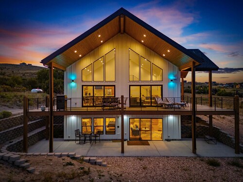 Belle of Bear Lake |Stunning Views - Sleeps 30 - Games