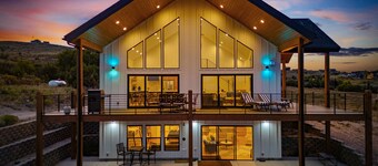 Belle of Bear Lake |Stunning Views - Sleeps 30 - Games