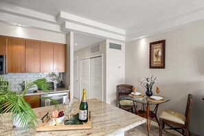 Dining - SUMMER SALE! Beachfront Remodeled Studio Stunning Views - Lahana Shores 607 (Lahaina)