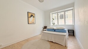 1 室のベッドルーム、アイロン / アイロン台、旅行用ベビーベッド、WiFi (無料)