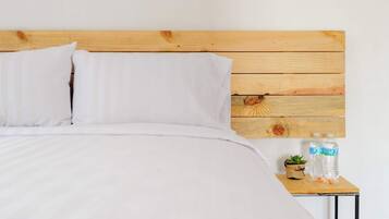 2 bedrooms, internet, bed sheets