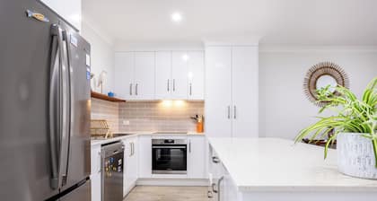 Judez Place - Central, modern Townhouse