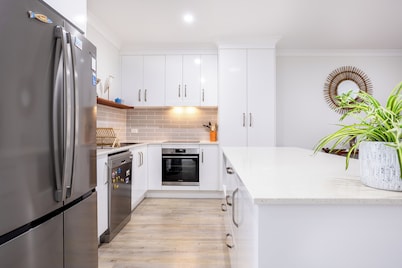 Judez Place - Central, modern Townhouse