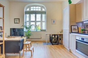 Oven, stovetop, dishwasher