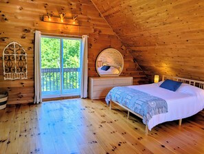 Comfort loft, uitzicht op tuin | Luxe beddengoed, individueel gedecoreerd, individueel gemeubileerd