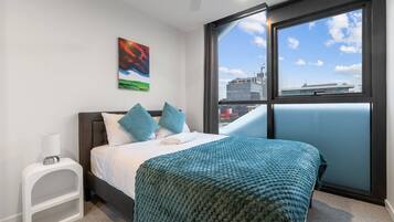 2 bedrooms, iron/ironing board, WiFi, bed sheets