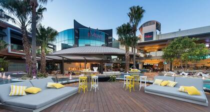 Spacious 5BR Home in Heart of Sunnybank |Sleeps 10