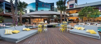 Spacious 5BR Home in Heart of Sunnybank |Sleeps 10