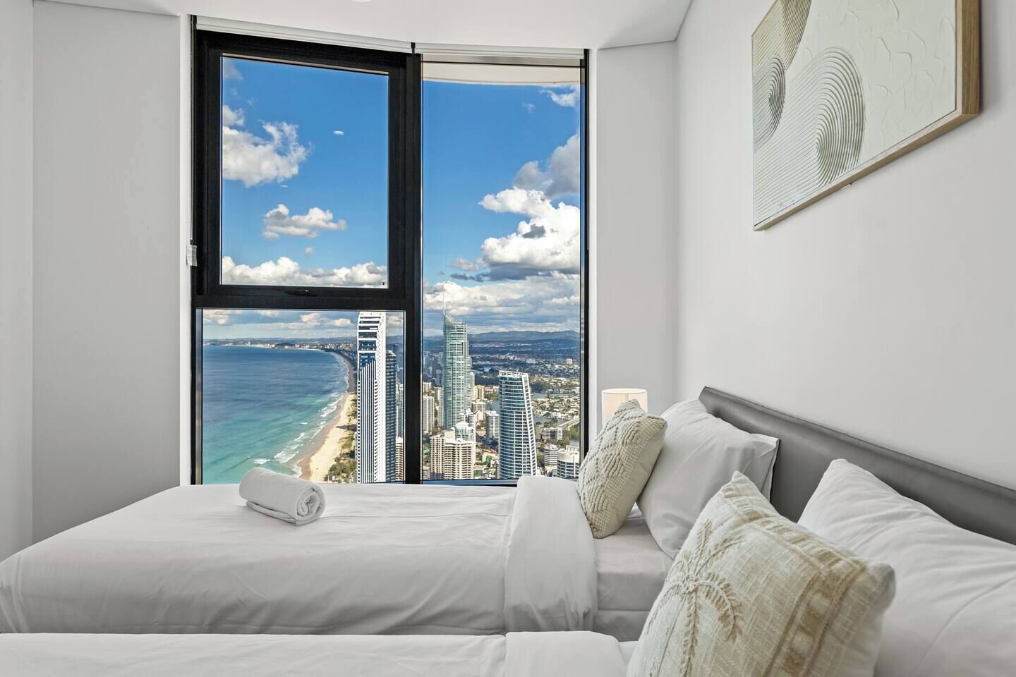 2 chambres, fer et planche à repasser, Wi-Fi, draps fournis