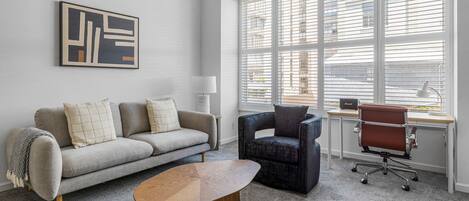 Fernseher, Stereoanlage