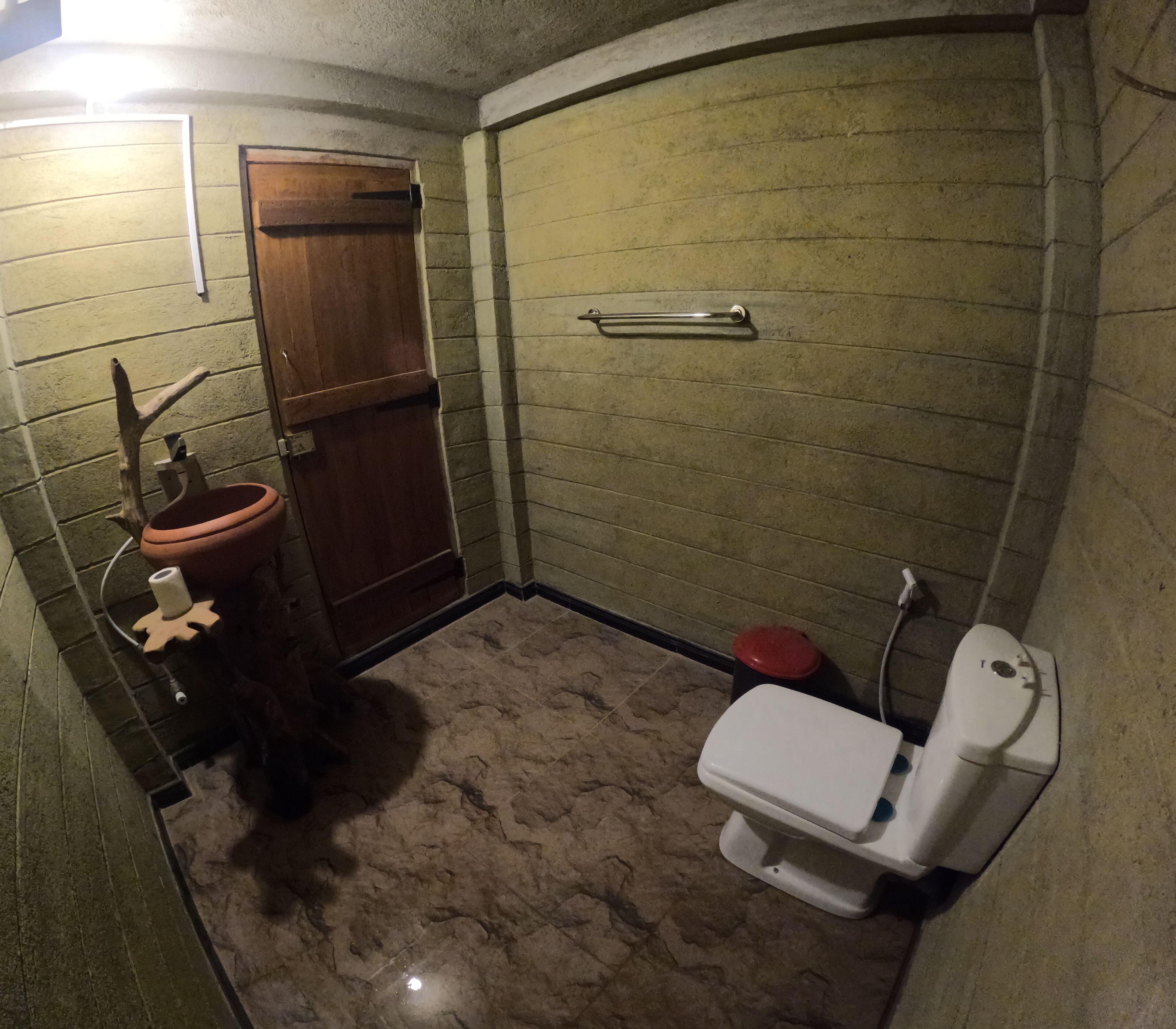 Bruser, håndklæder, Sæbe, Toiletpapir