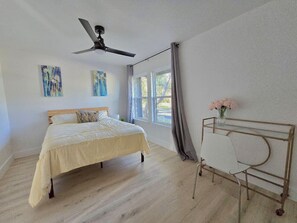 4 bedrooms, desk, iron/ironing board, free WiFi