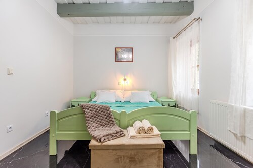 Nora Guest House 2BR & Garden