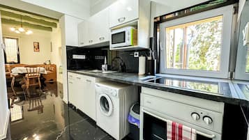 Family House, Multiple Bedrooms (Nora Guest House) | Private kitchen | Fridge, microwave, oven, stovetop