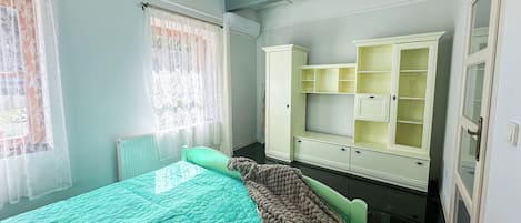 Family House, Multiple Bedrooms (Nora Guest House)