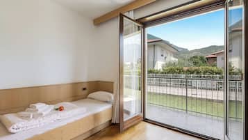 Apartamento standard, 2 quartos, sacada (The Olive Tree Garden With Mountain) | 2 quartos