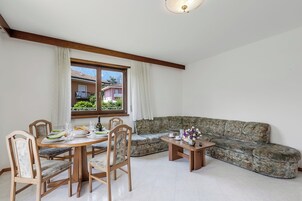 Appartamento Standard, 2 camere da letto, balcone (The Olive Tree Garden With Mountain) | Pasti
