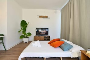 3 Schlafzimmer, Bügeleisen/Bügelbrett, Bettwäsche