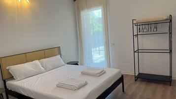 2 camere, ferro/asse da stiro, lenzuola, accesso in sedia a rotelle