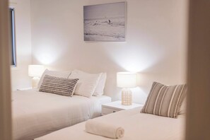 4 quartos, ferros/tábuas de passar roupa, Wi-Fi, roupa de cama