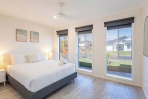 4 chambres, fer et planche à repasser, Wi-Fi, draps fournis