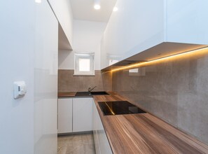 Apartment (Two Bedroom Apartment with Terrace) | Eigene Küche | Kühlschrank