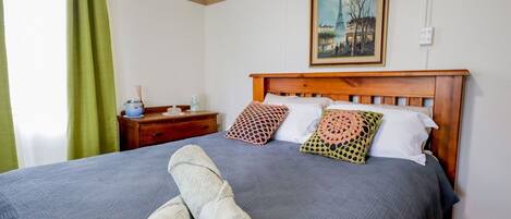 3 عدّة غرف نوم ومكتب ومكواة/لوح كي وواي فاي