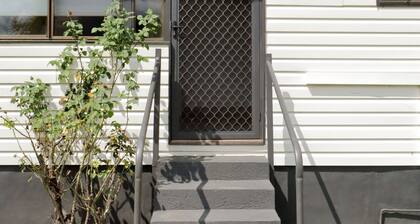 Cosy 3-Bed Home with Fireplace & Outdoor BBQ